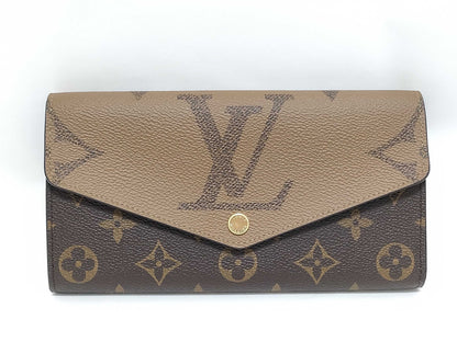 LOUIS VUITTON Monogram M80726 Monogram Giant Portefeuil Sara Wallet