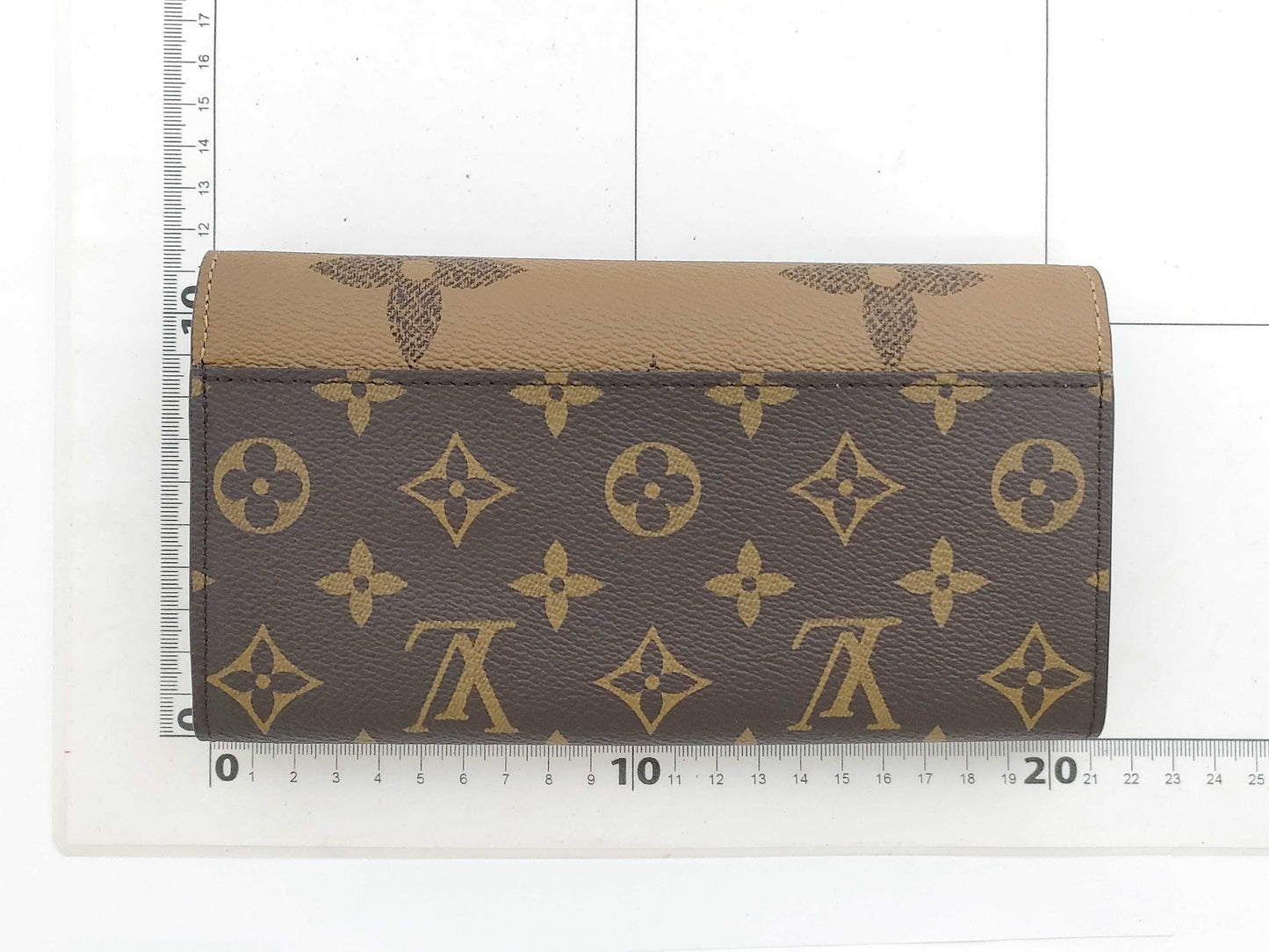 LOUIS VUITTON Monogram M80726 Portefeuil Sarah Wallet