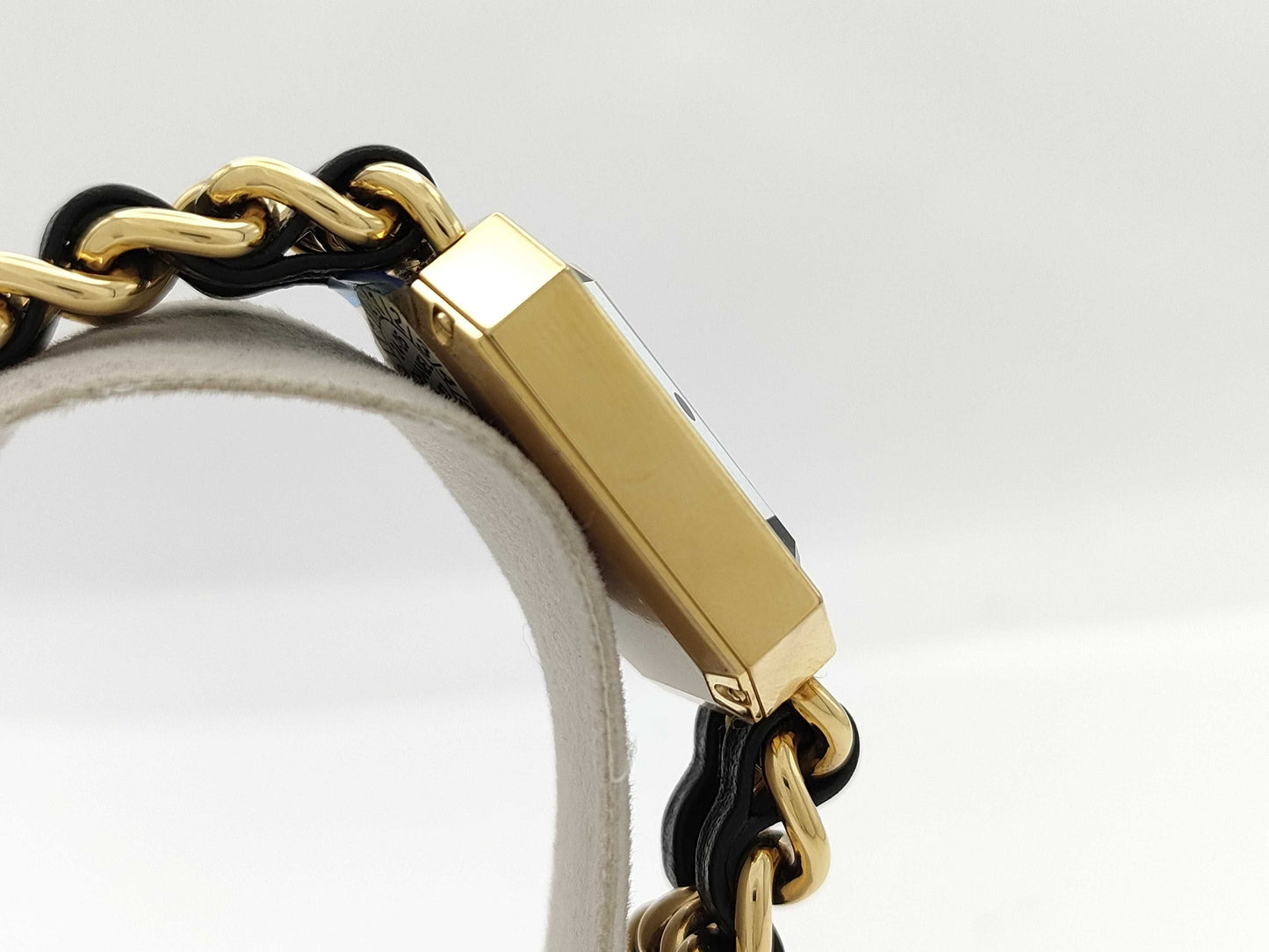 CHANEL Premiere S Reissue Model H6951 QPG68044 Quartz Women's Watch