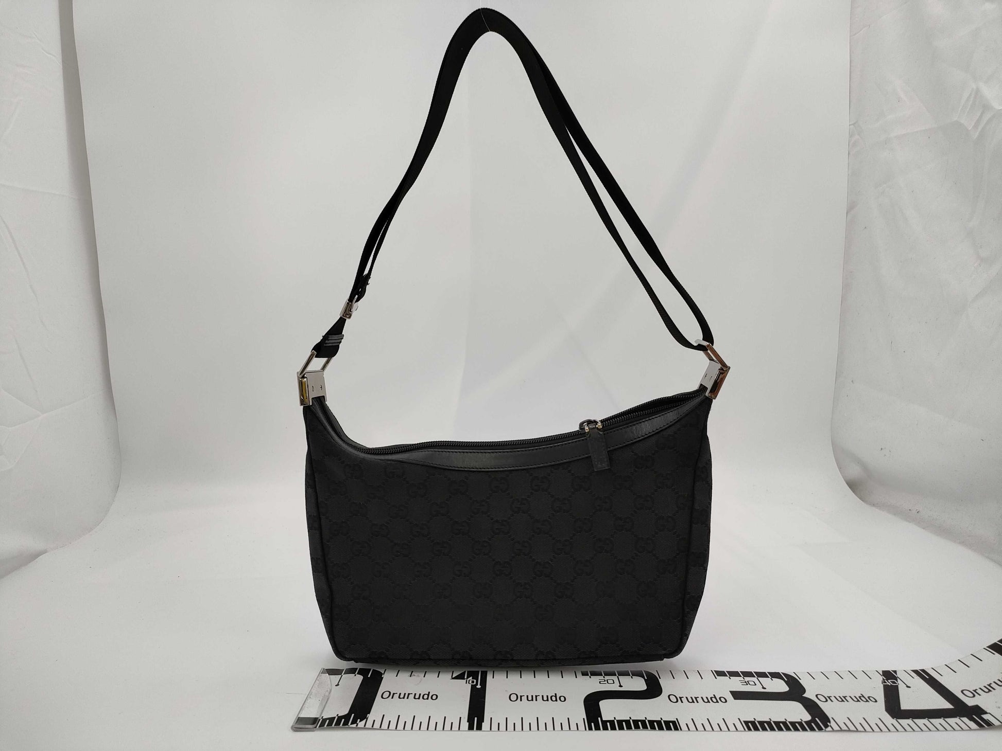 GUCCI 35098 GG Canvas One-Shoulder Shoulder Bag