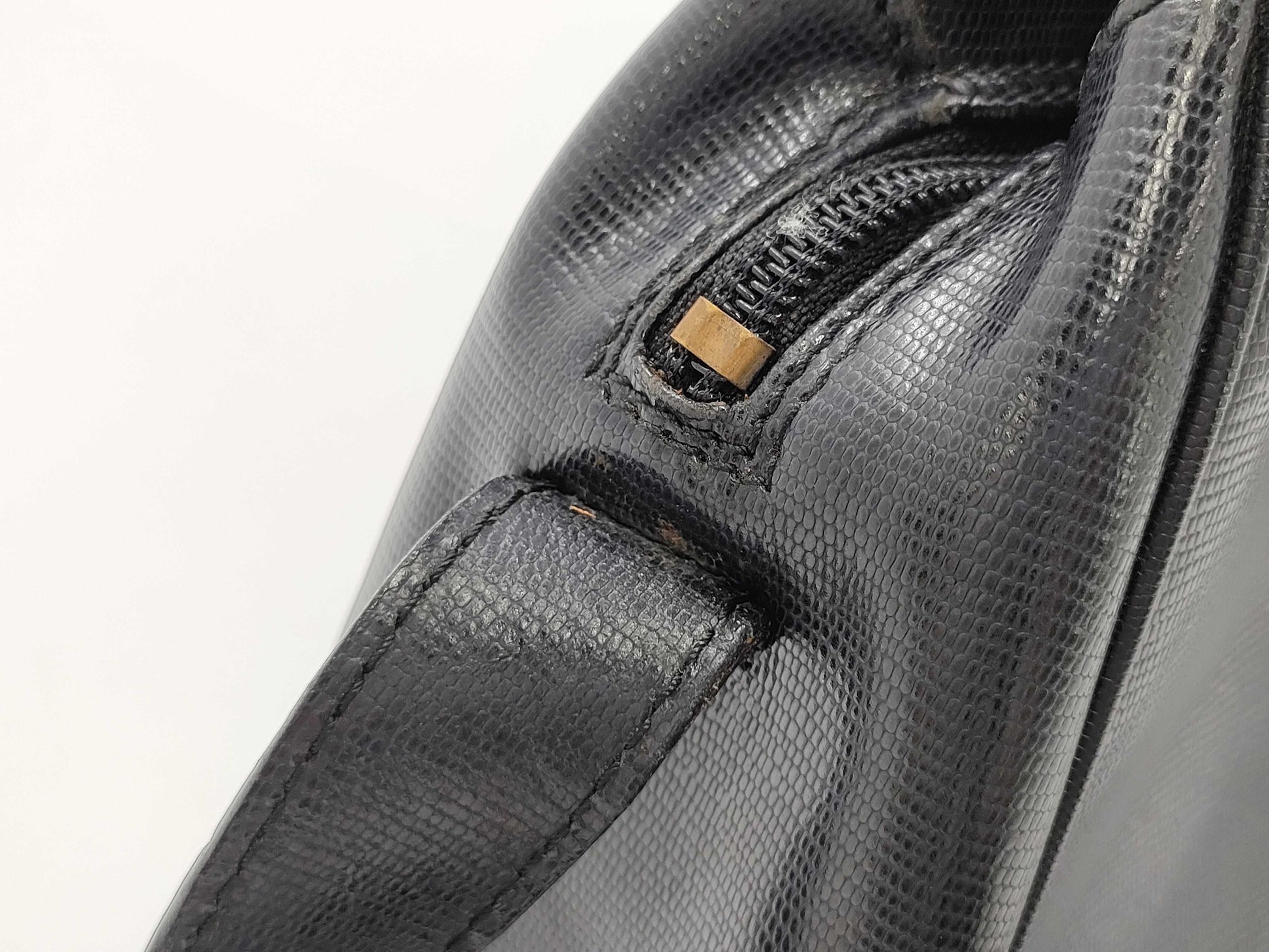 CELINE Circle Logo Leather Shoulder Bag