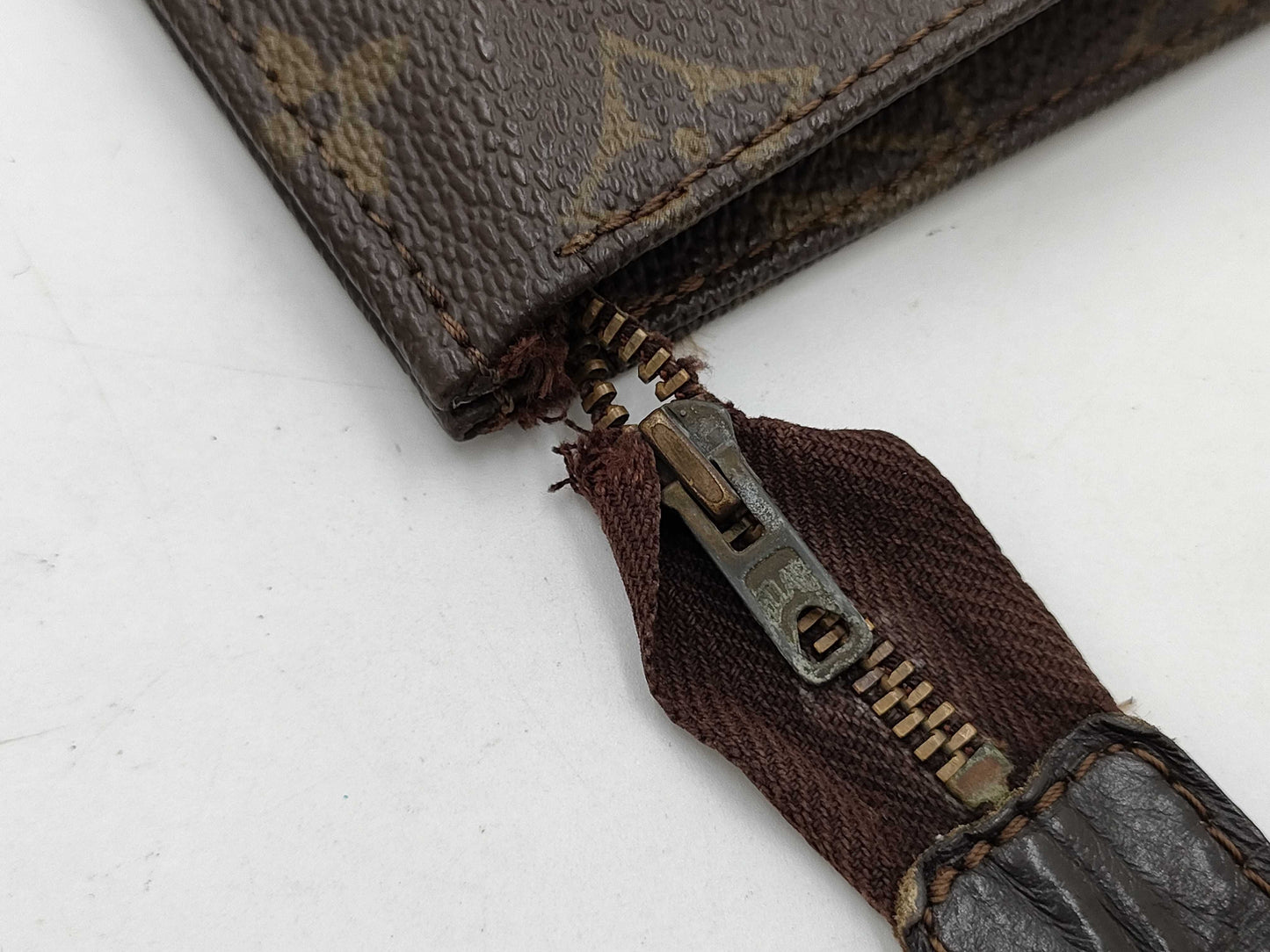 LOUIS VUITTON Bag Louis Vuitton Clutch Bag