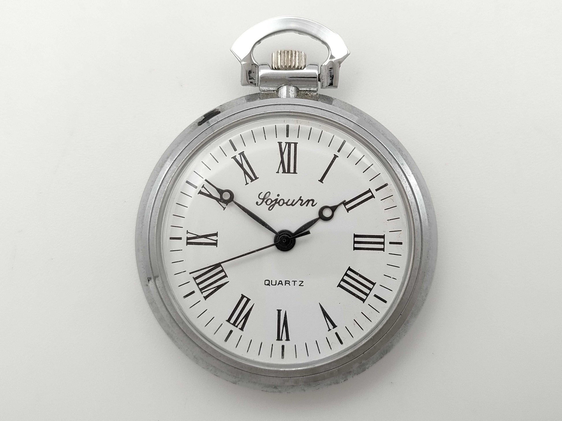 Quartz pocket watch