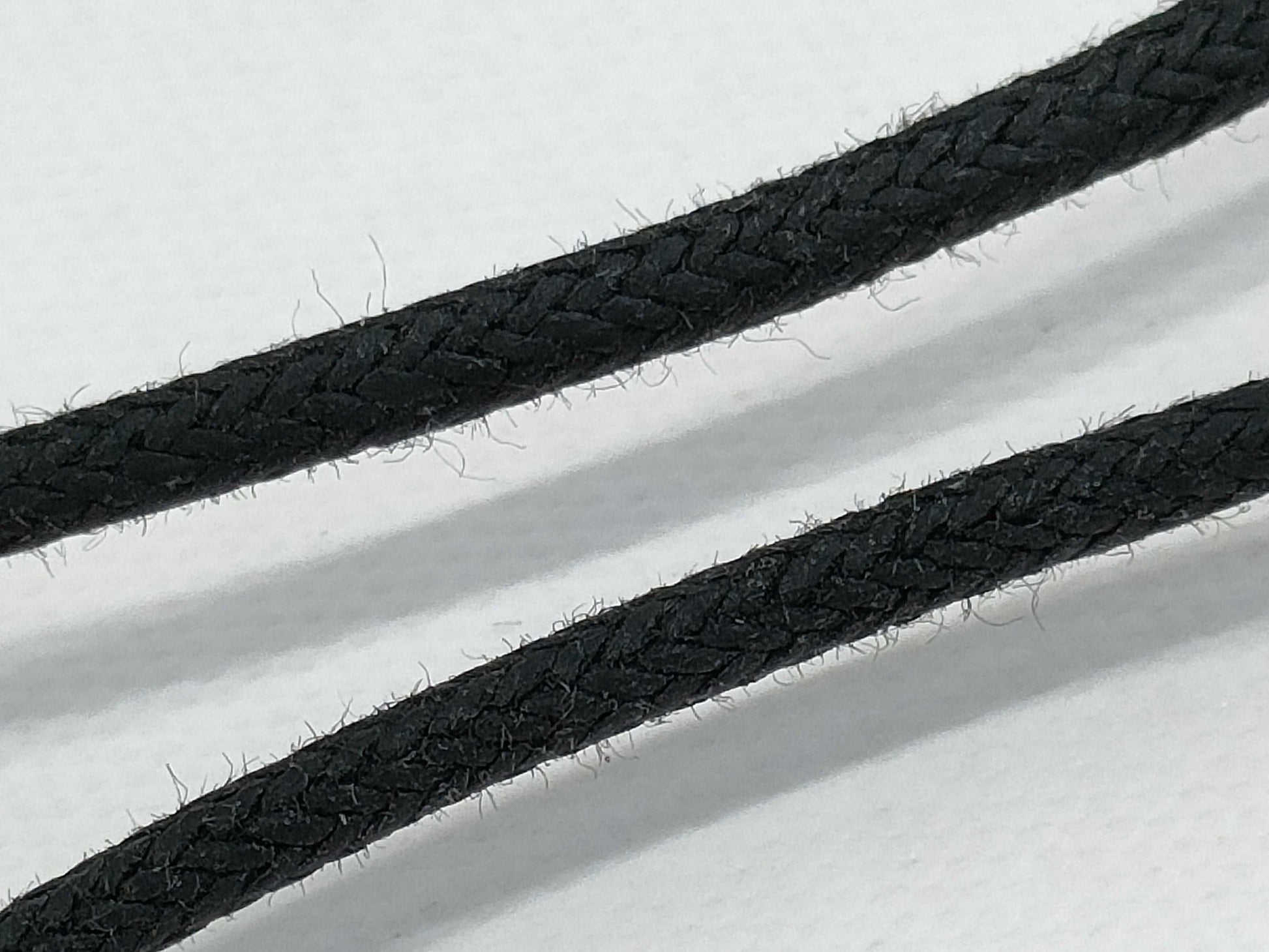 LOUIS VUITTON Eclipse M62589 Serial DI0138 Necklace