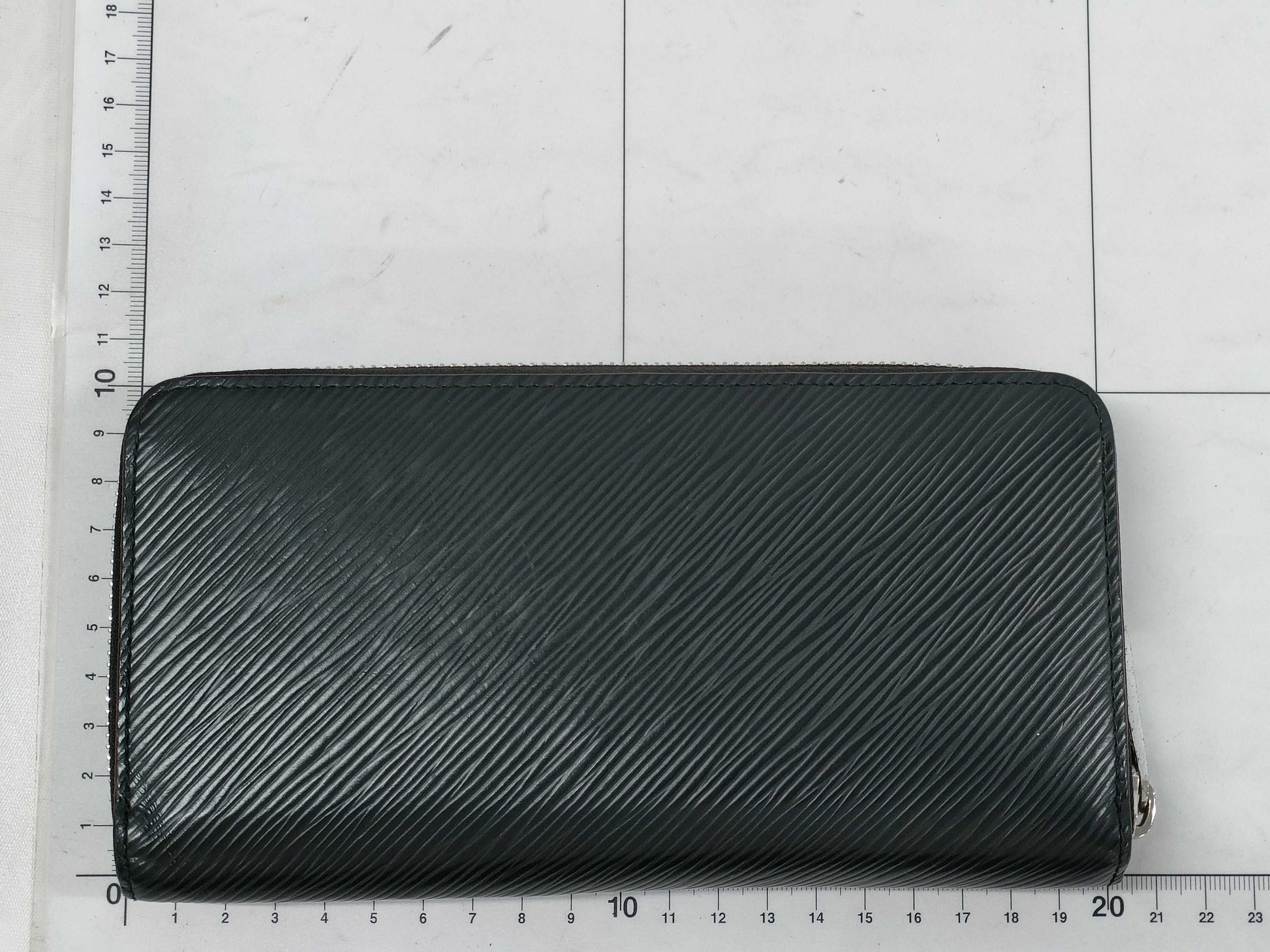 LOUIS VUITTON Epi Zippy Wallet, Bicolor Black/Hot Pink, M64838, Serial Number GI0210