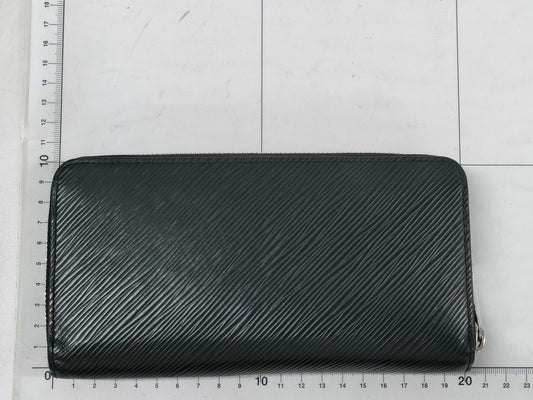 LOUIS VUITTON Epi Zippy Wallet, Bicolor Black/Hot Pink, M64838, Serial Number GI0210