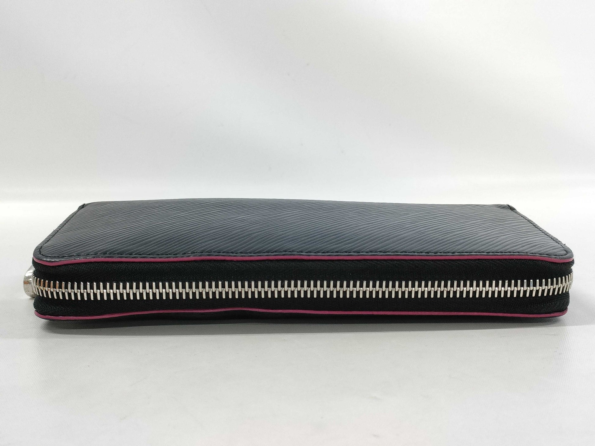 LOUIS VUITTON Epi Zippy Wallet, Bicolor Black/Hot Pink, M64838, Serial Number GI0210