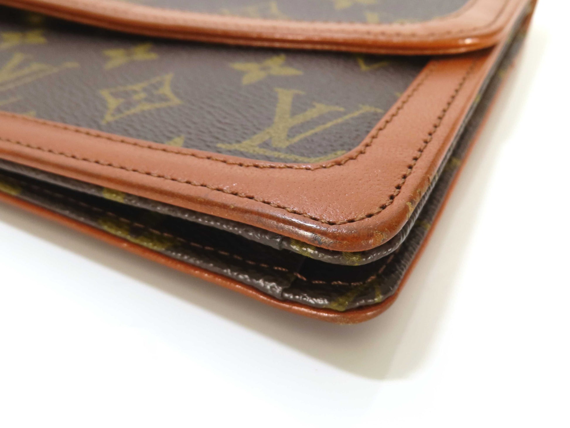 LOUIS VUITTON Monogram Monogram Pochettum Serial 832 Second Bag