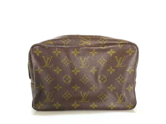 LOUIS VUITTON Monogram Monogram Truth Toilette 821 Pouch