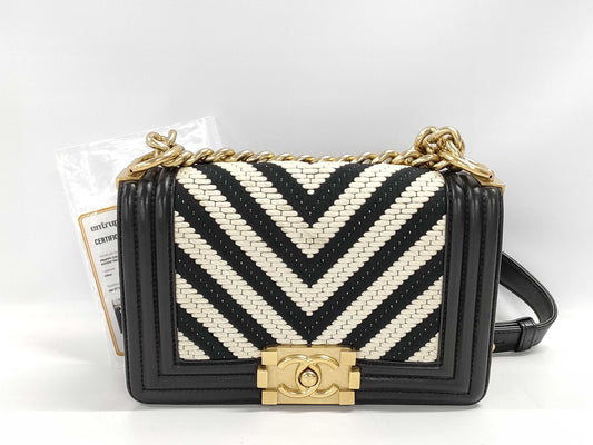 CHANEL V-Stitch Boy Chanel Shoulder Bag No. 23 Leather Black and White with Gold Hardware Shoulder Bag