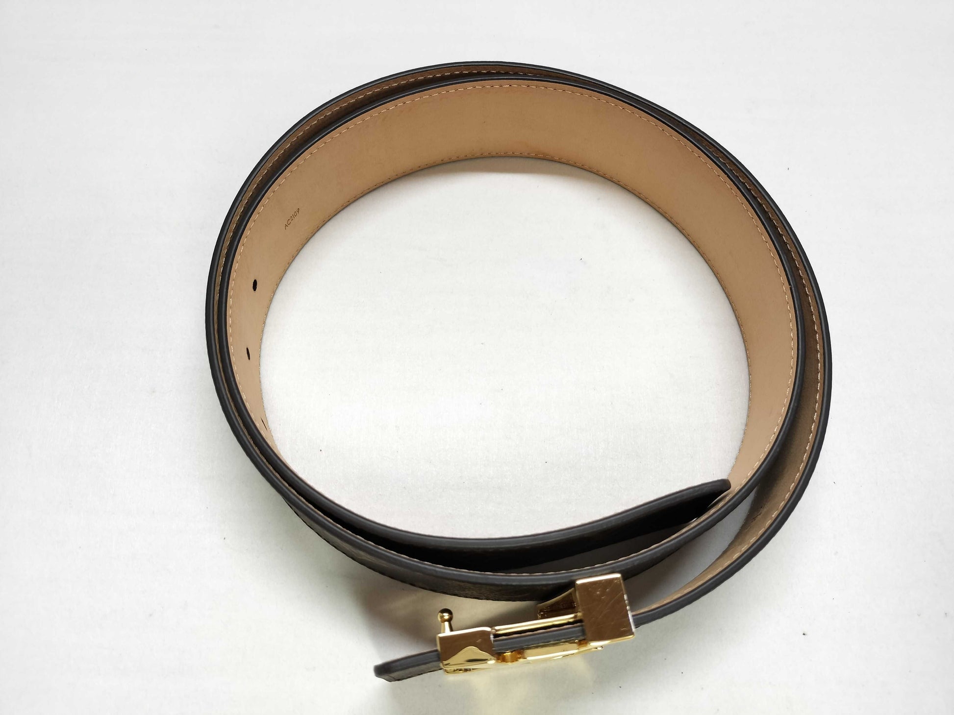 LOUIS VUITTON Monogram Louis Vuitton Belt Size 105 Belt