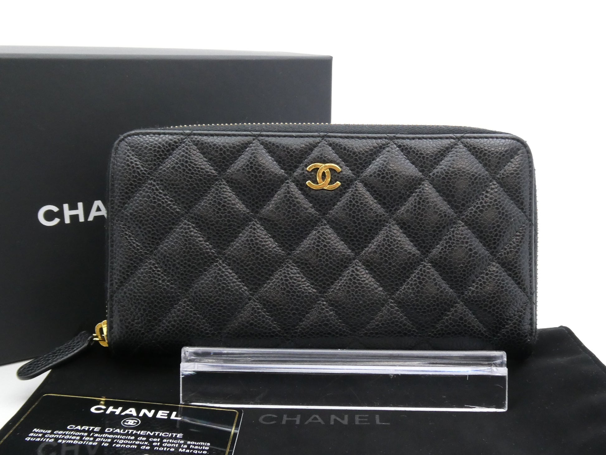 CHANEL Matelasse Coco Mark Caviar Skin Wallet