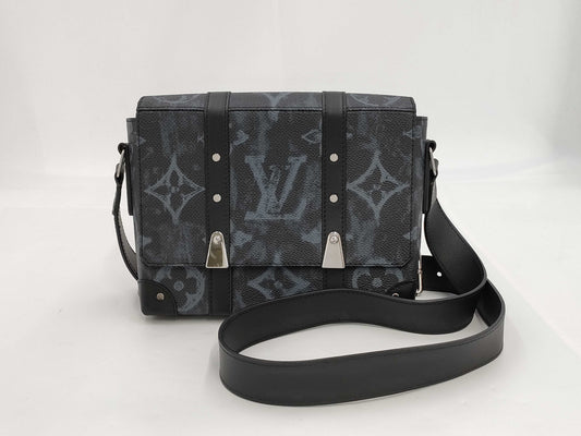 LOUIS VUITTON Louis Vuitton Soft Trunk Phone Box Shoulder Bag