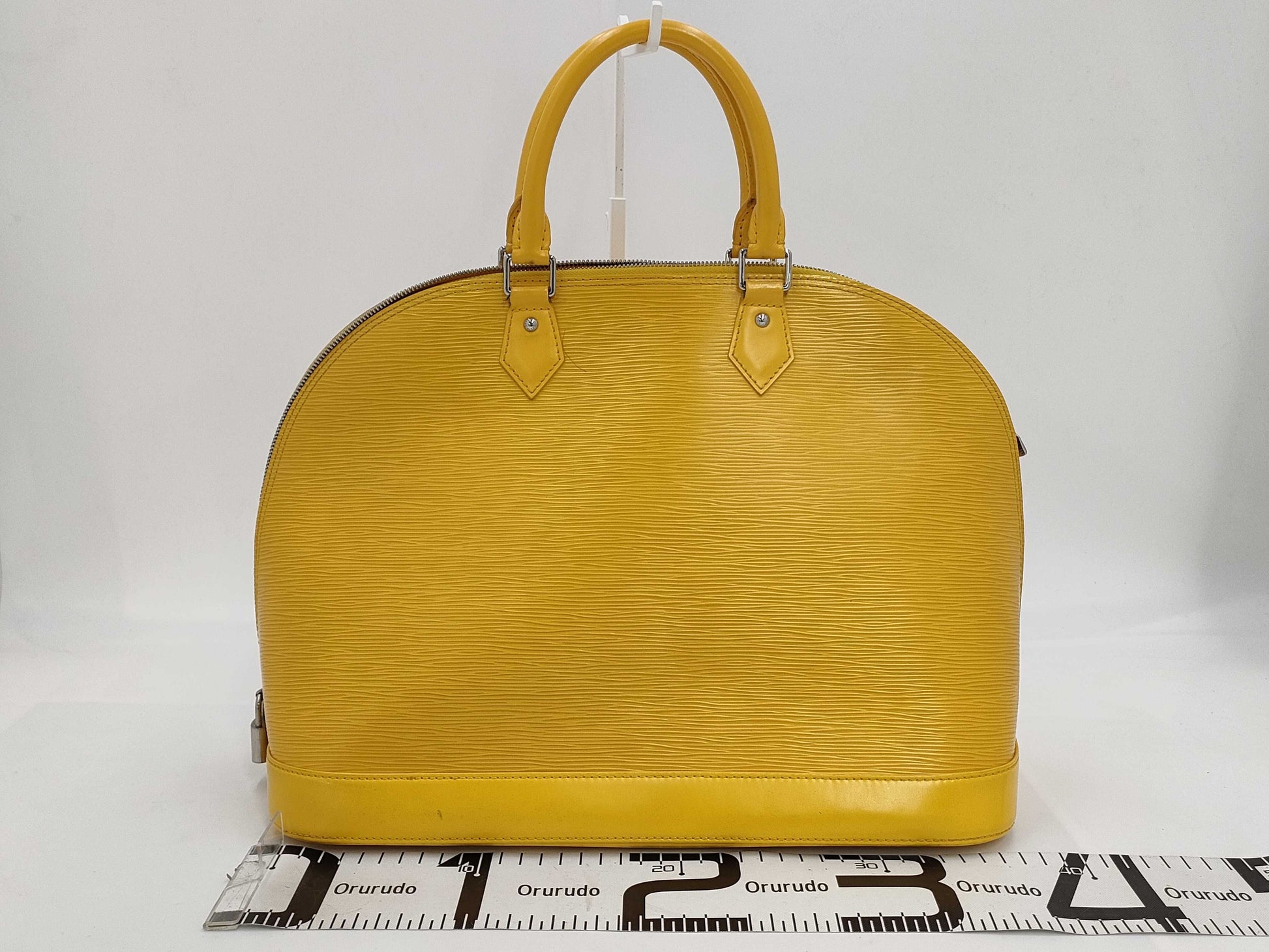 LOUIS VUITTON Louis Vuitton Alma Handbag Handbag