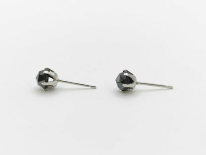 Black Stone 0.90/0.90ct PT900 0.7g Earrings 