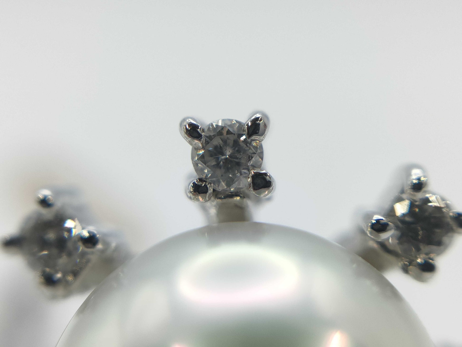 Pearl diameter approx. 8.1/8.1mm D0.11/0.11ct K14WG/PT900 6.1g Earrings 