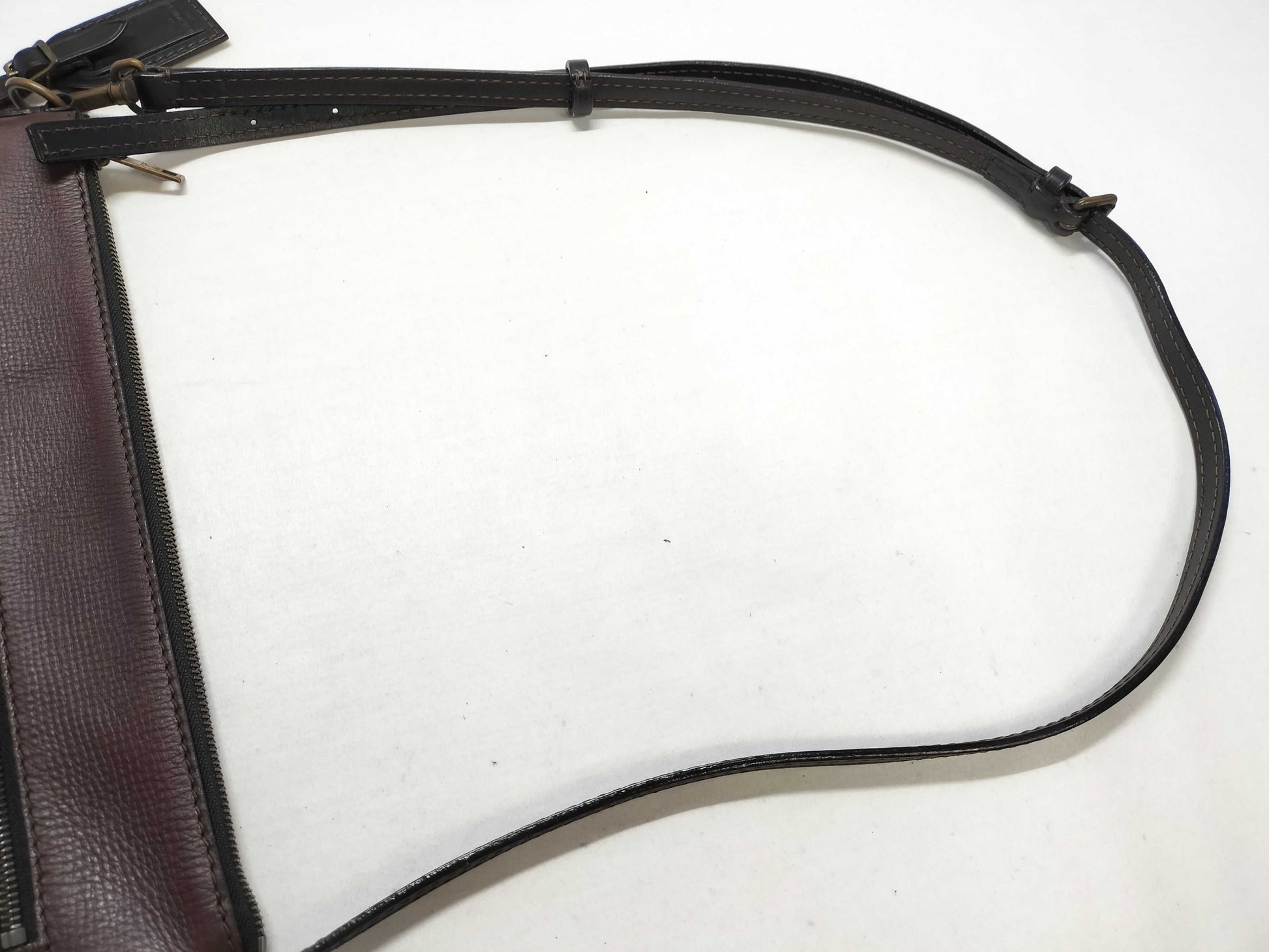 LOUIS VUITTON Utah Louis Vuitton Utah Sack Plastic Leather Shoulder Bag Serial Shoulder Bag
