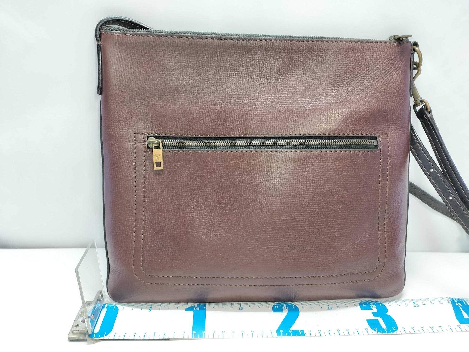 LOUIS VUITTON Utah Louis Vuitton Utah Sack Plastic Leather Shoulder Bag Serial Shoulder Bag