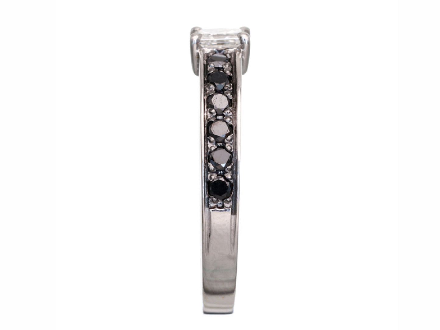 D0.277ct BLKD0.31ct K18WG 2.0g Ring 