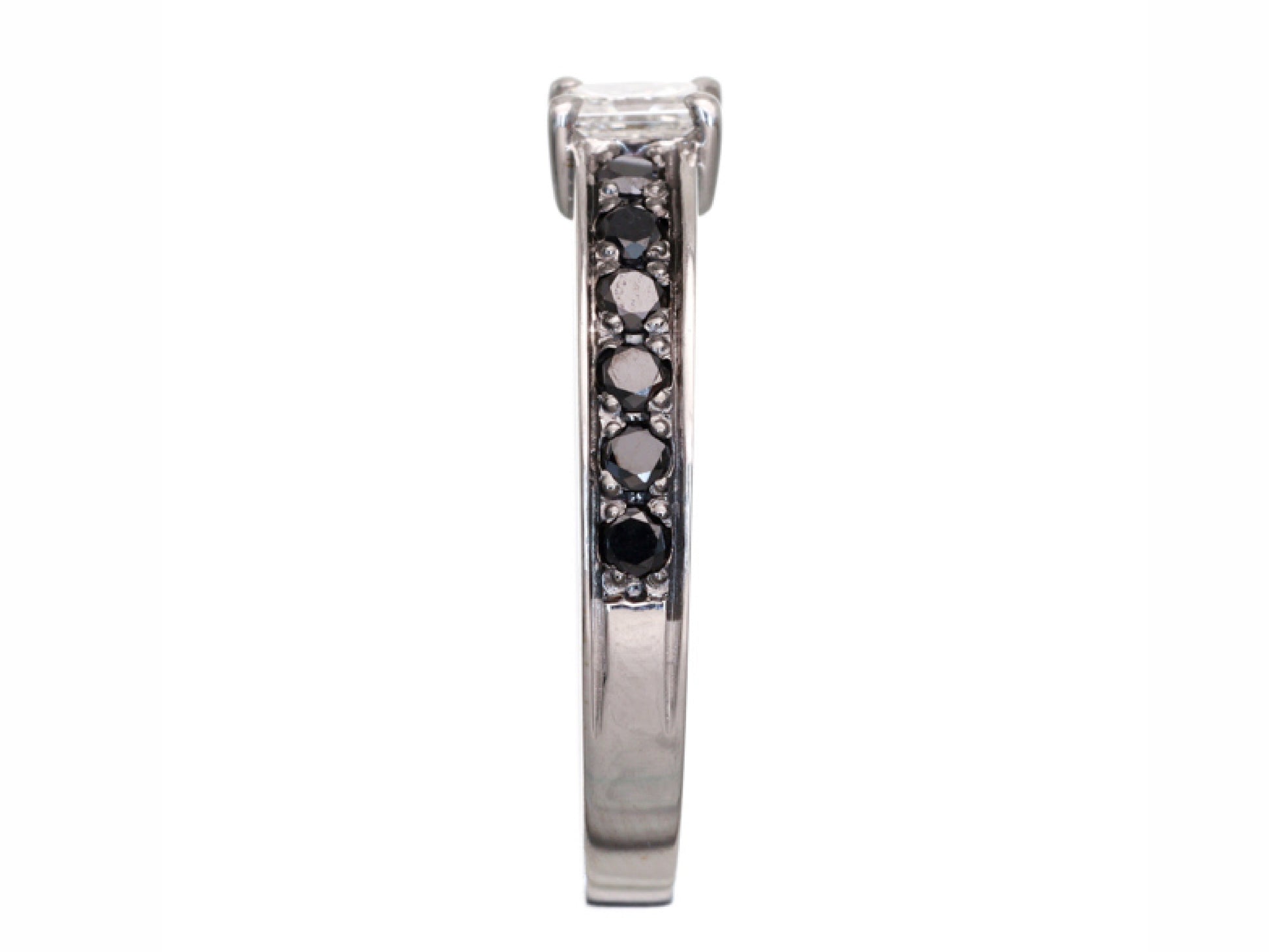 D0.277ct BLKD0.31ct K18WG 2.0g Ring 
