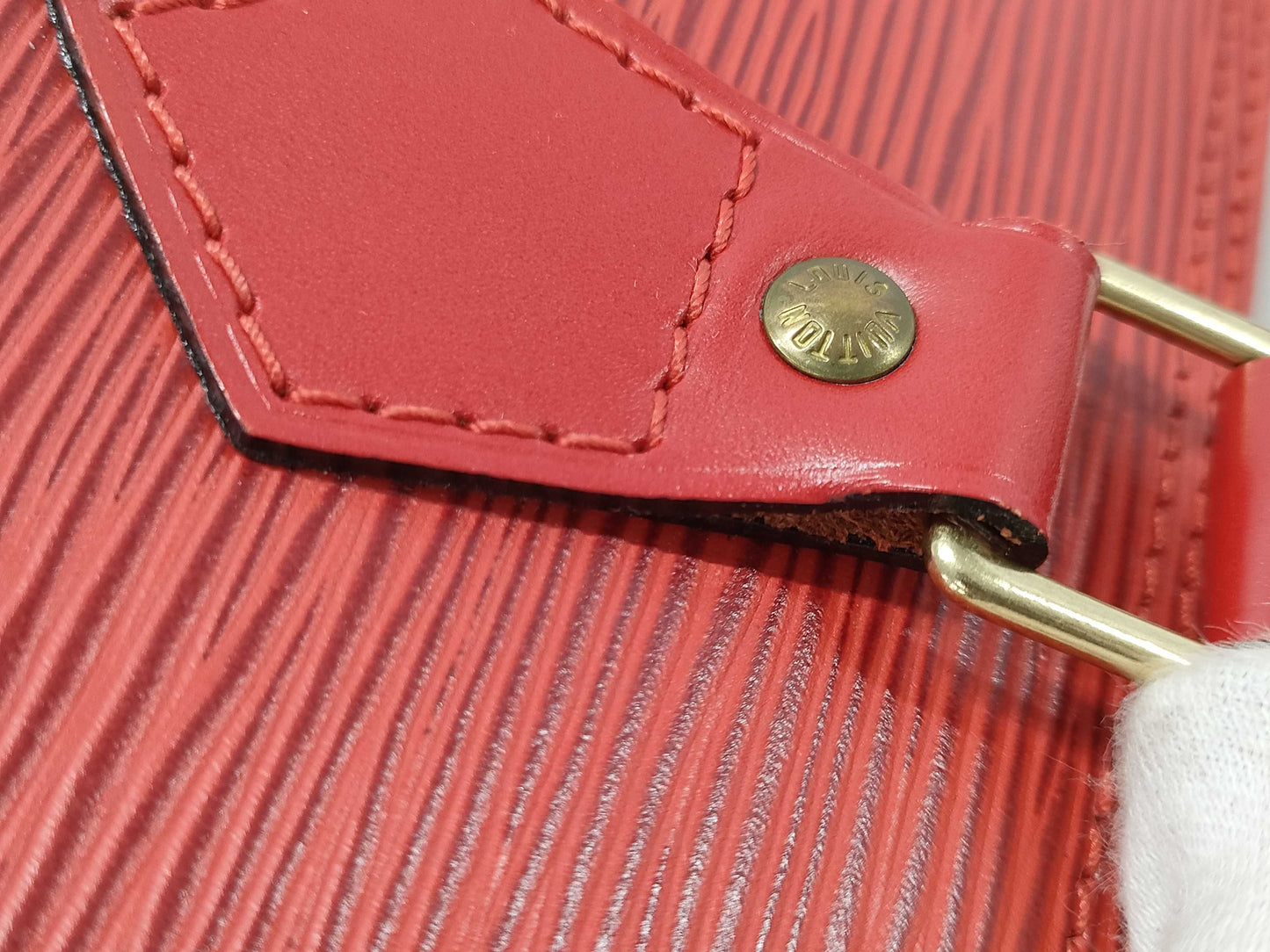 LOUIS VUITTON Epi Alma Handbag