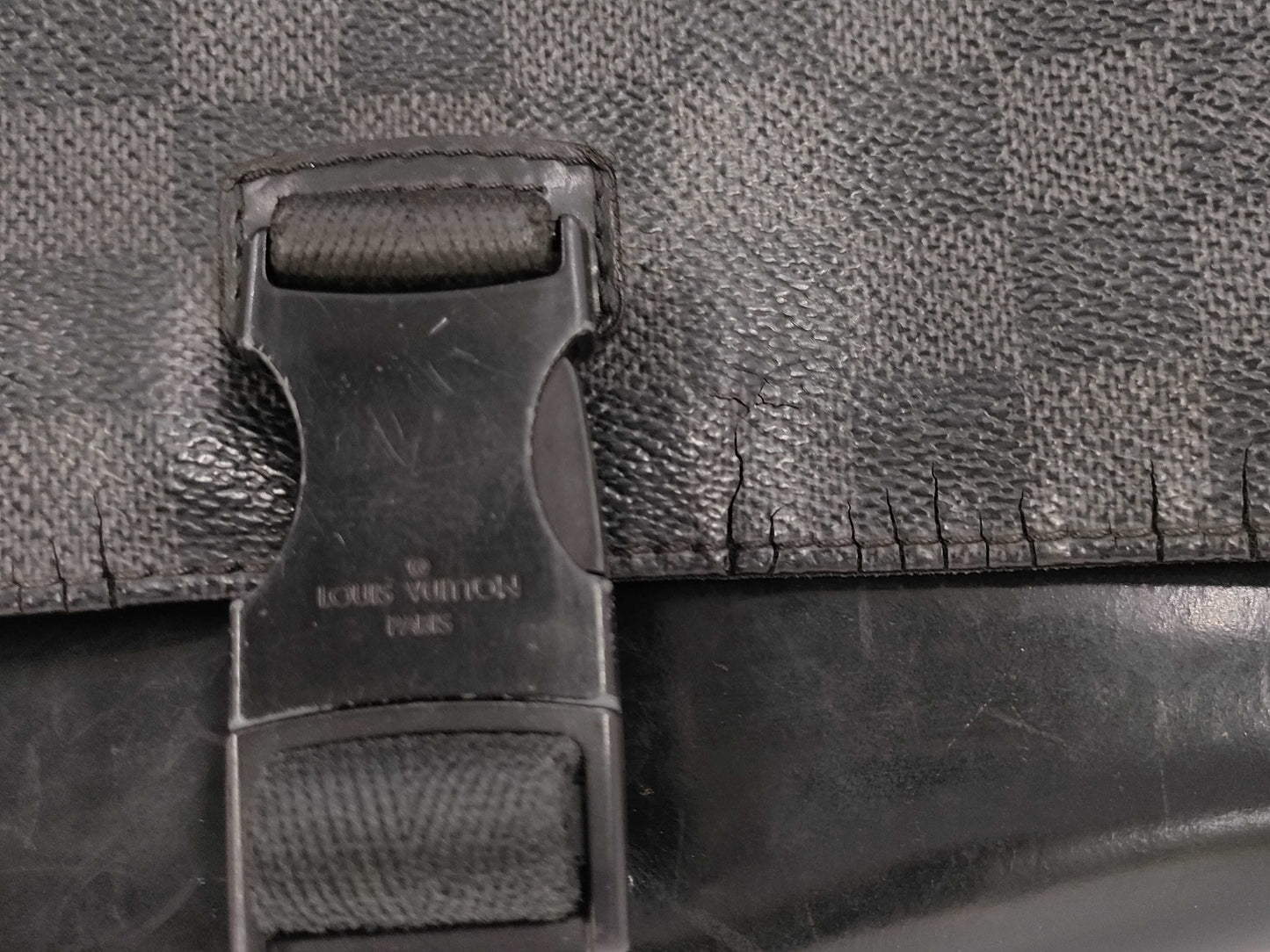 LOUIS VUITTON Louis Vuitton Damier Grafitte Messenger PM Shoulder Bag