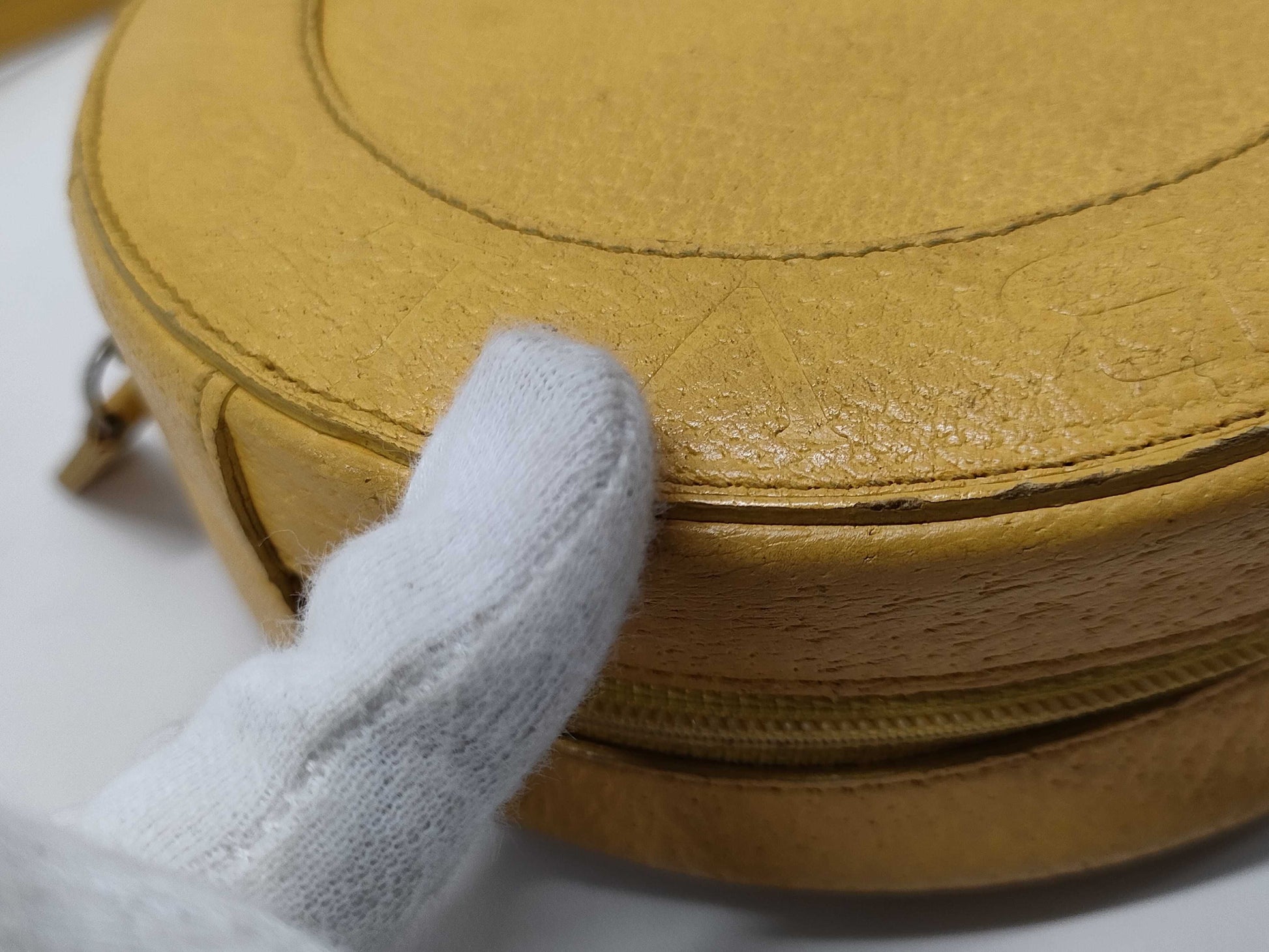 BVLGARI round shoulder bag