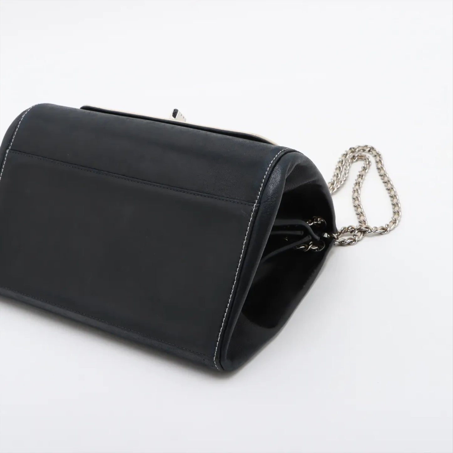 CHANEL Chocolate Bar Patent Leather x Lambskin Chain Shoulder Bag 2.55 Series 6 Shoulder Bag