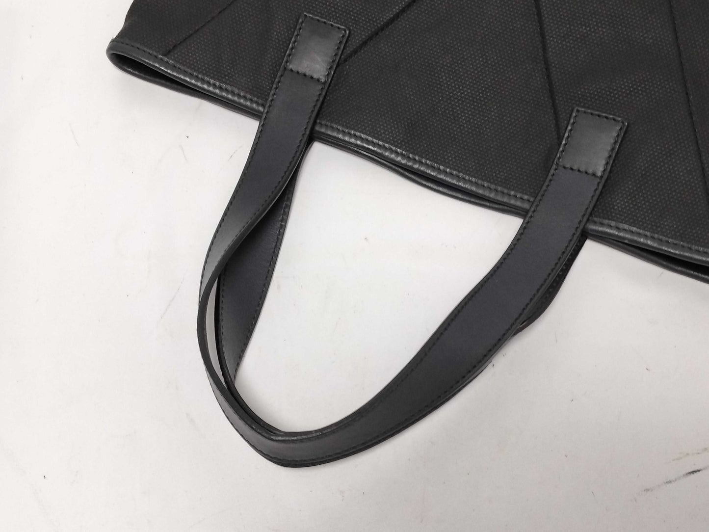 Yves Saint Laurent Y logo handbag handbag