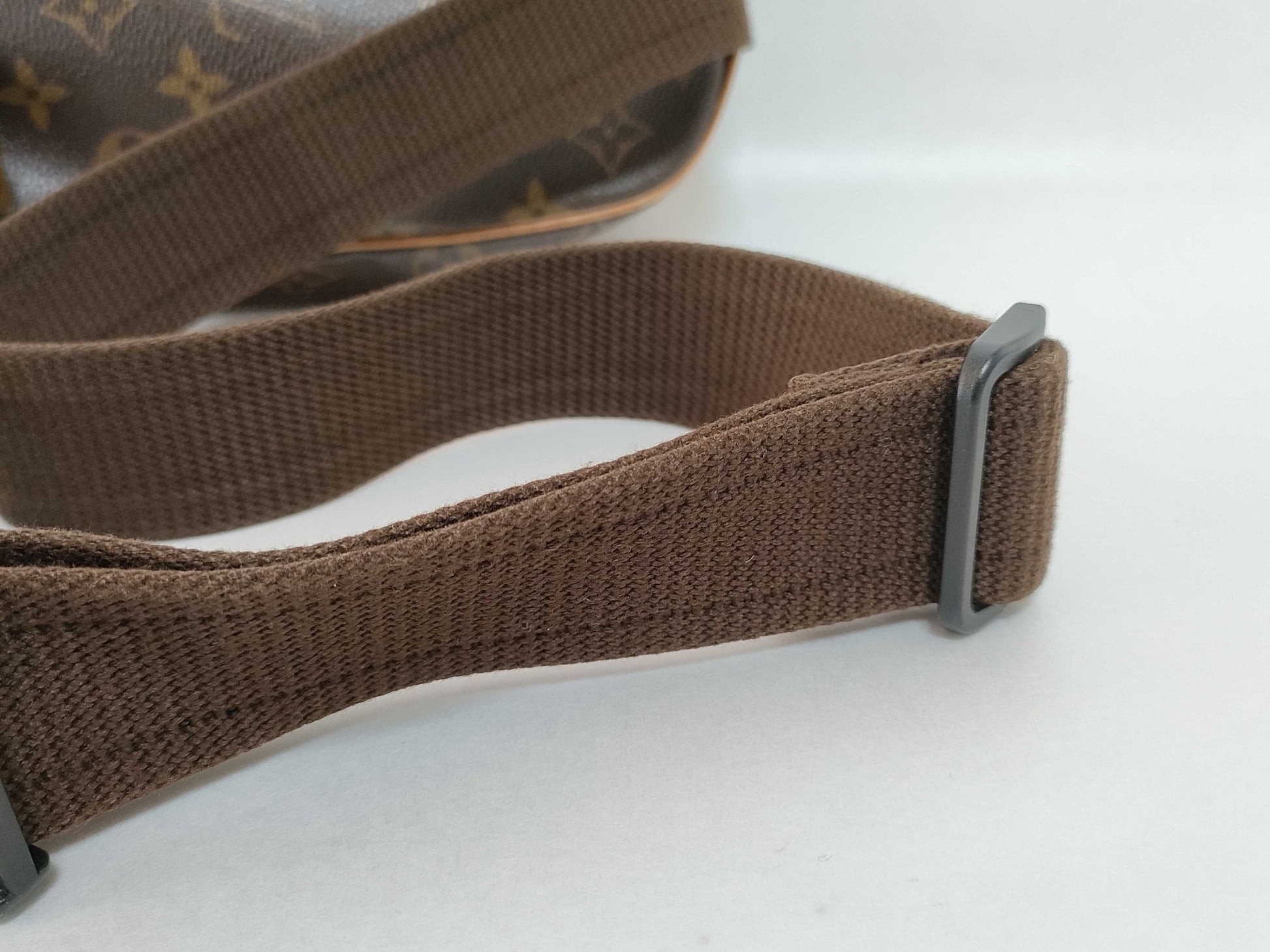 LOUIS VUITTON Monogram Pochette Ganju M51870 CA1022 Shoulder Bag