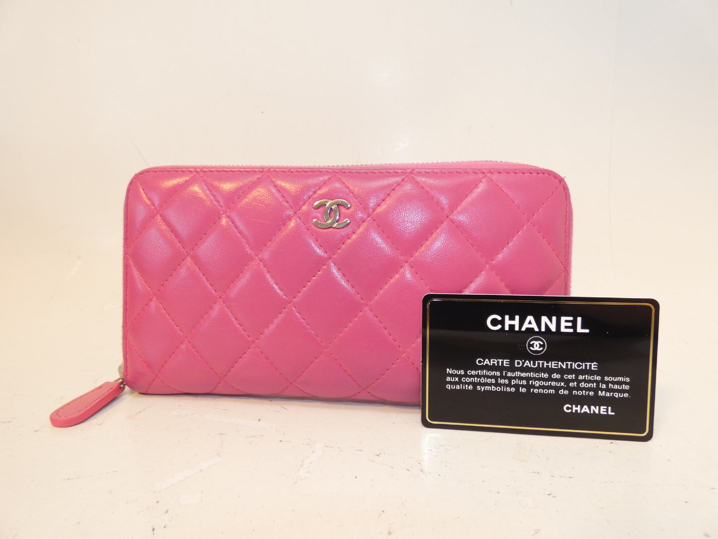 CHANEL Coco Matelasse Round Zipper Long Wallet