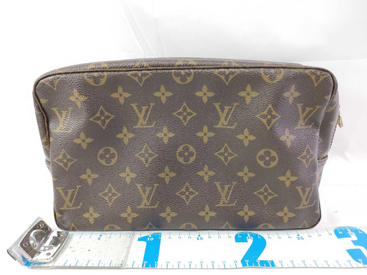 LOUIS VUITTON Monogram LV Louis Vuitton Tour Toilet 28 Monogram Second Bag M47522