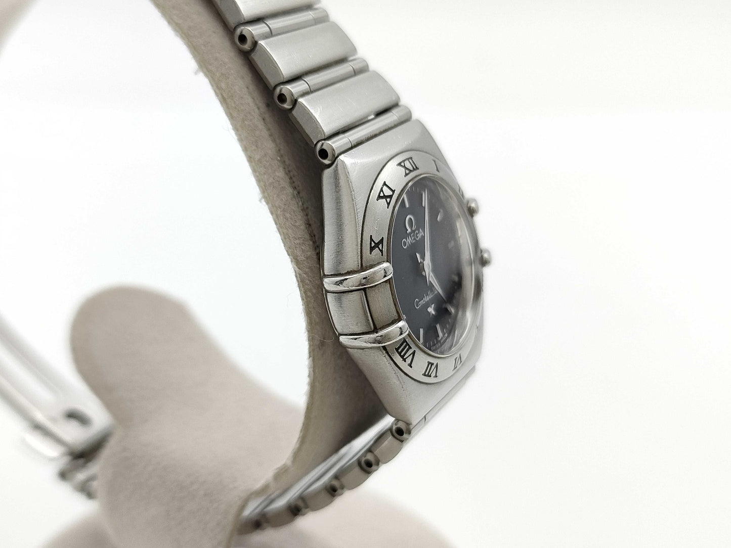 OMEGA 795.1203 57864137 Quartz Black Dial Immovable Women's Watch