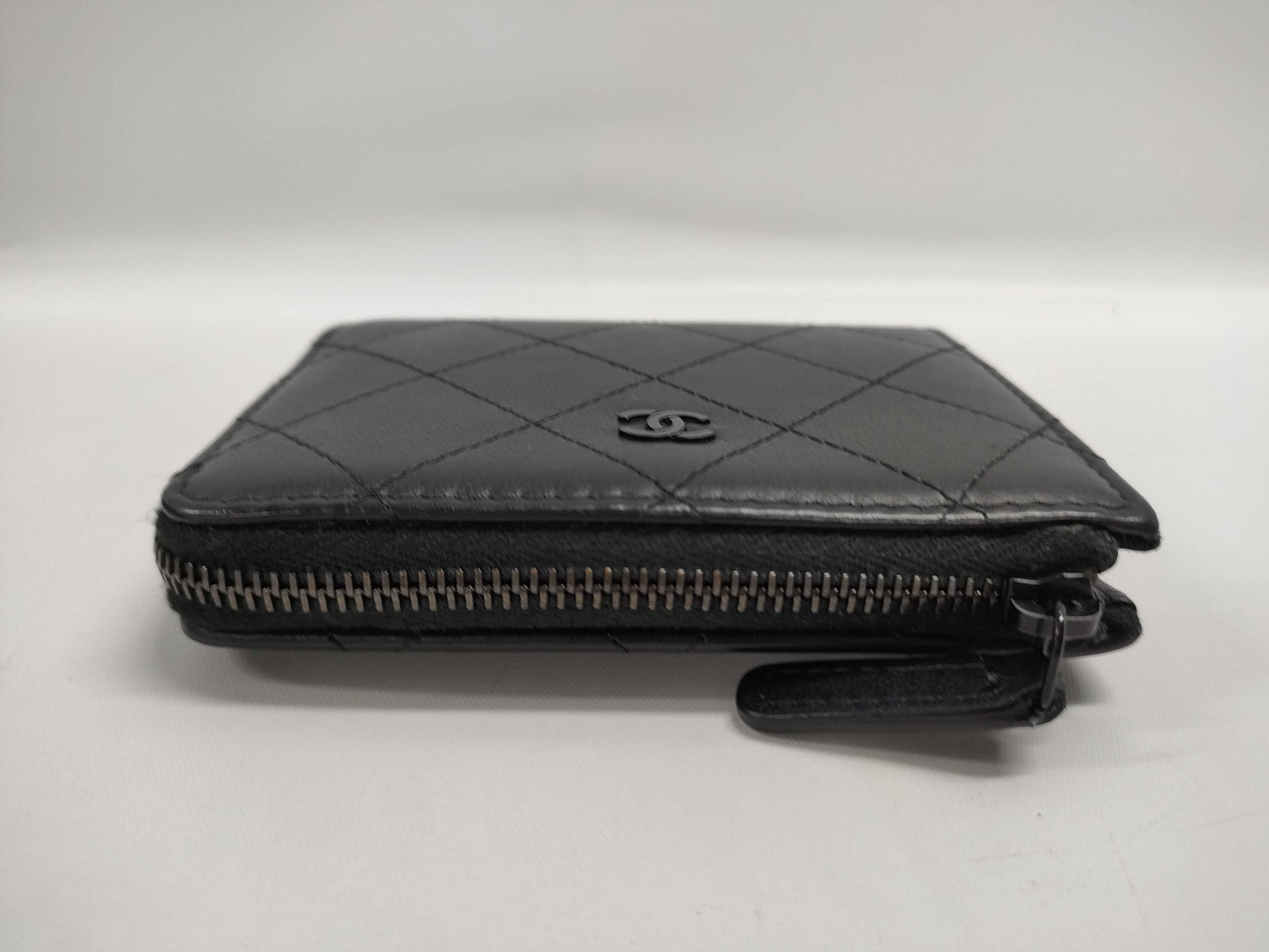 CHANEL CHANEL Matelasse Coin Case in Black Calf Leather with Black Hardware