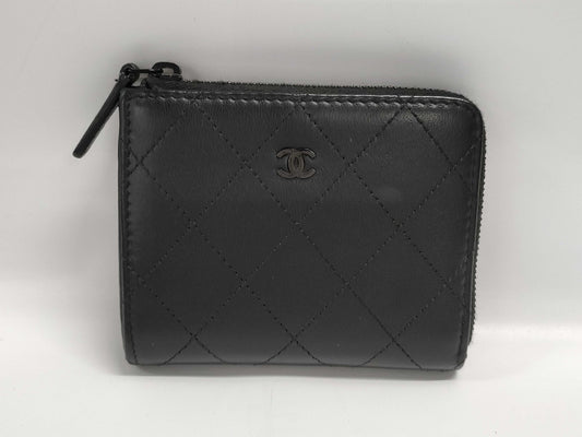 CHANEL CHANEL Matelasse Coin Case in Black Calf Leather with Black Hardware