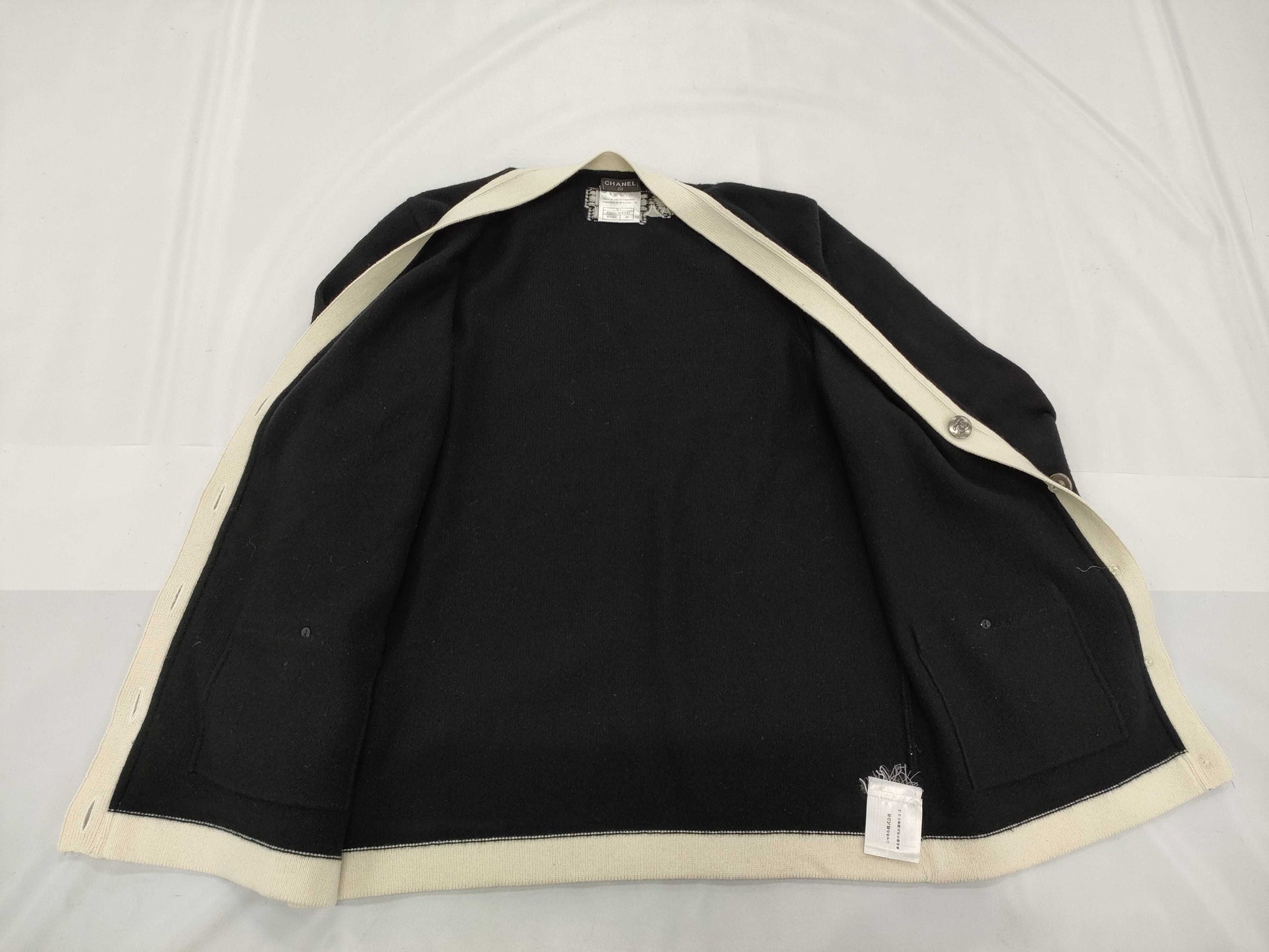 CHANEL Coco Button Black x White #44 Cardigan