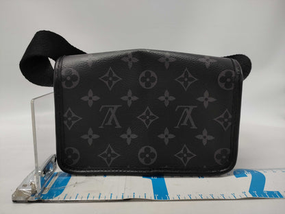 LOUIS VUITTON Bosphore Wearable Wallet M12599 RFID. Accessories: Receipt, Box, Paper Bag, Dust Bag, Shoulder Bag.