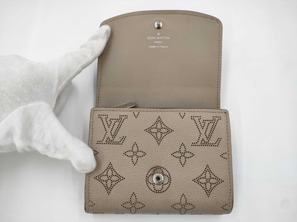 LOUIS VUITTON Louis Vuitton Mahina Portofeuil Iris Compact M62542 Galle Compact Wallet RFID Wallet