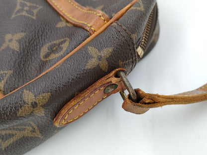 LOUIS VUITTON Louis Vuitton Monogram Trocadero Shoulder Bag