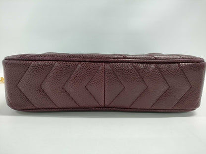 CHANEL V-Stitch Chain Shoulder Bag