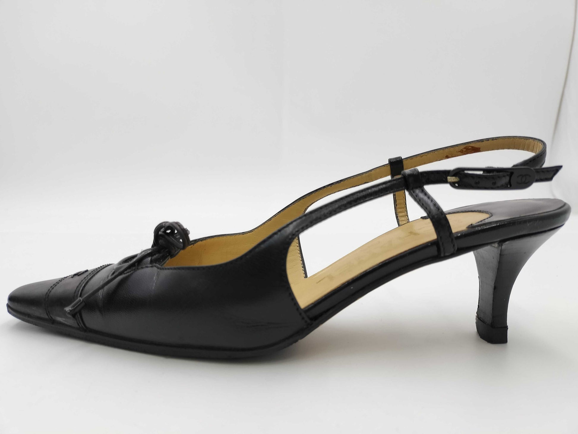 CHANEL Leather Black 34 1/2 Pumps