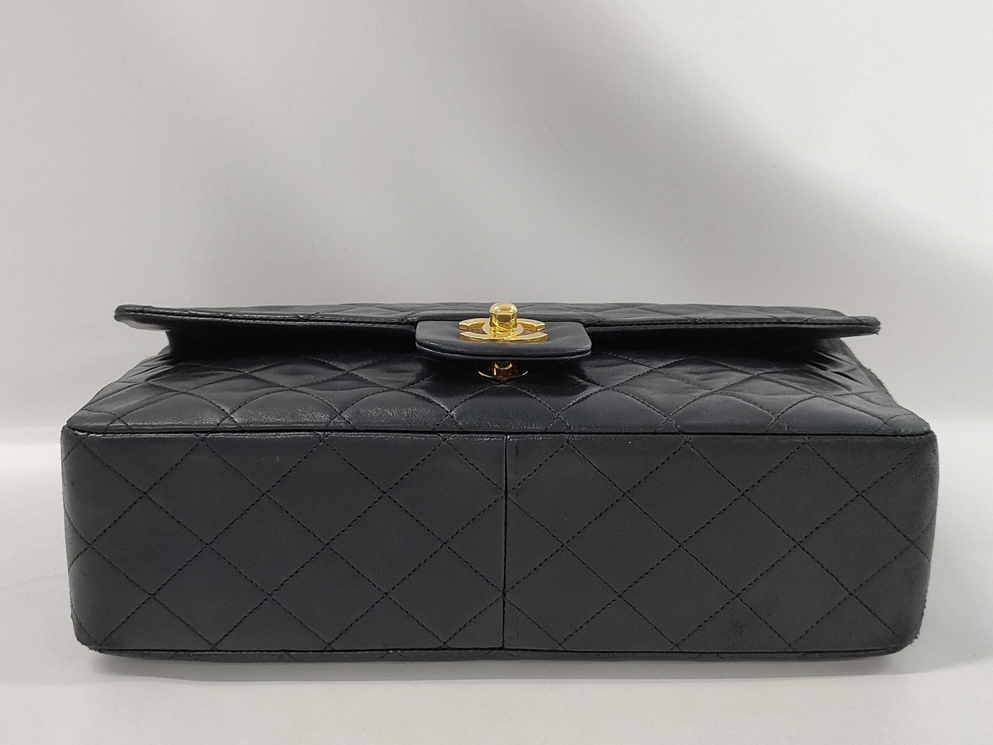 CHANEL Matelasse Chain Shoulder Lambskin Shoulder Bag