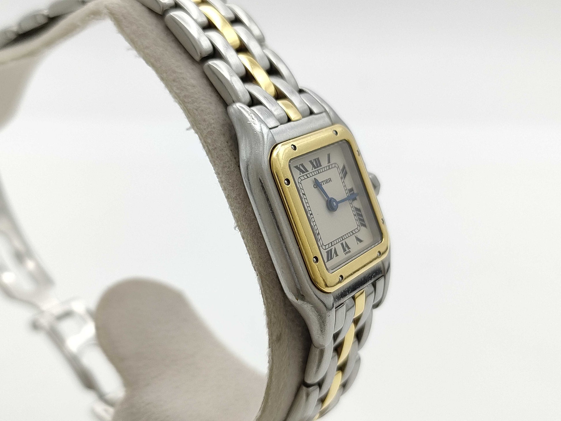 Cartier Pantail SM 66921043083 Quartz 1 Row Women's Watch