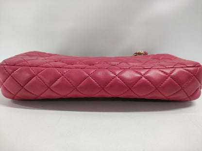 CHANEL Matelasse 25 Chain Shoulder Bag, East West Lambskin, Red, GD Hardware, 13409863, Sticker and Card Included