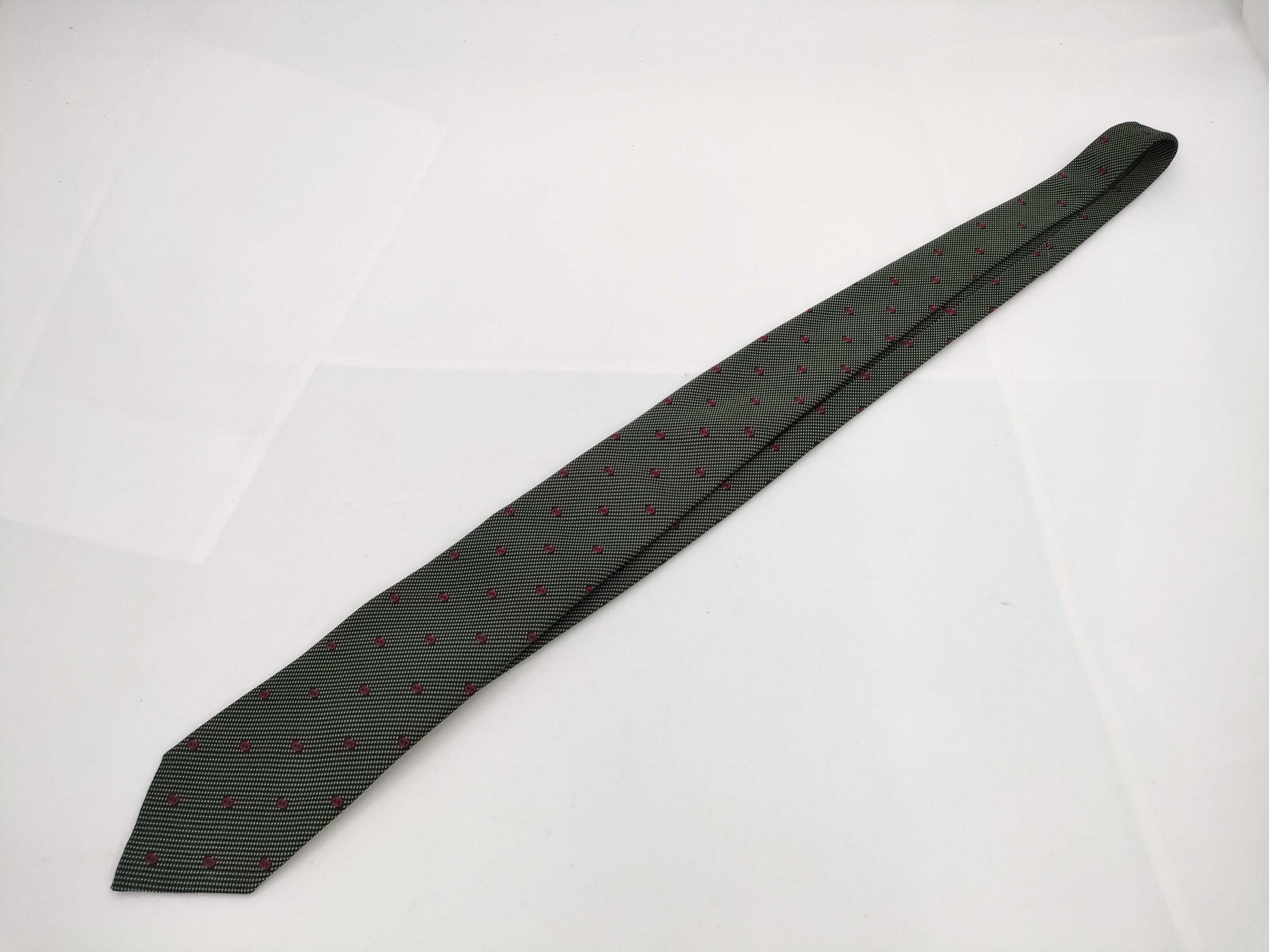 GUCCI Interlocking G Silk Tie and Other Accessories