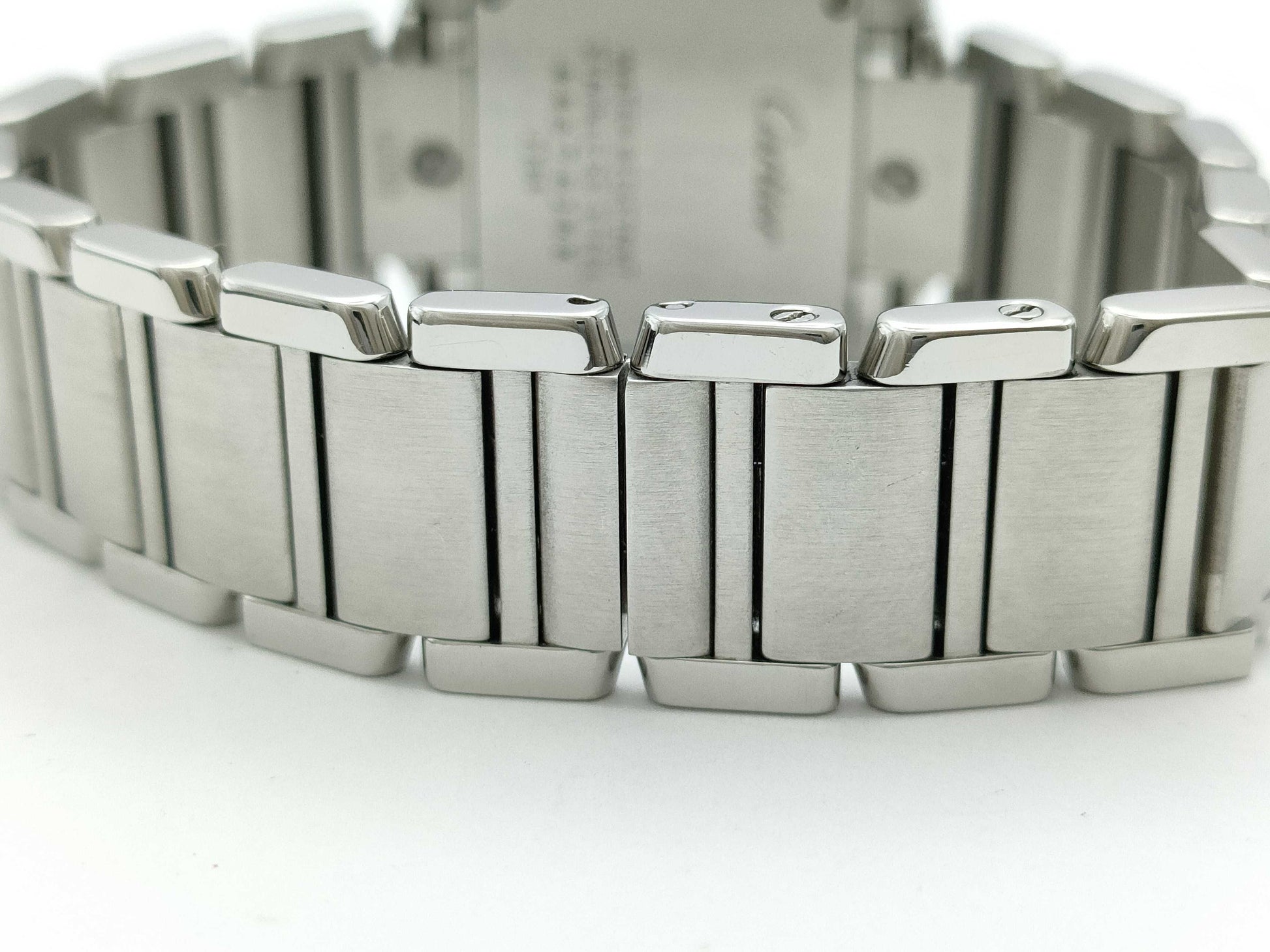 Cartier Tank Francaise SM W51028Q3 2384 446741NX Quartz Shell Dial Women's Watch