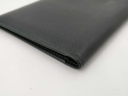 LOUIS VUITTON Taiga Long Wallet