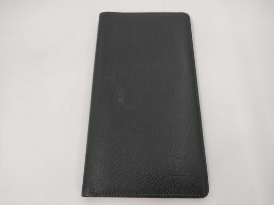 LOUIS VUITTON Taiga Long Wallet