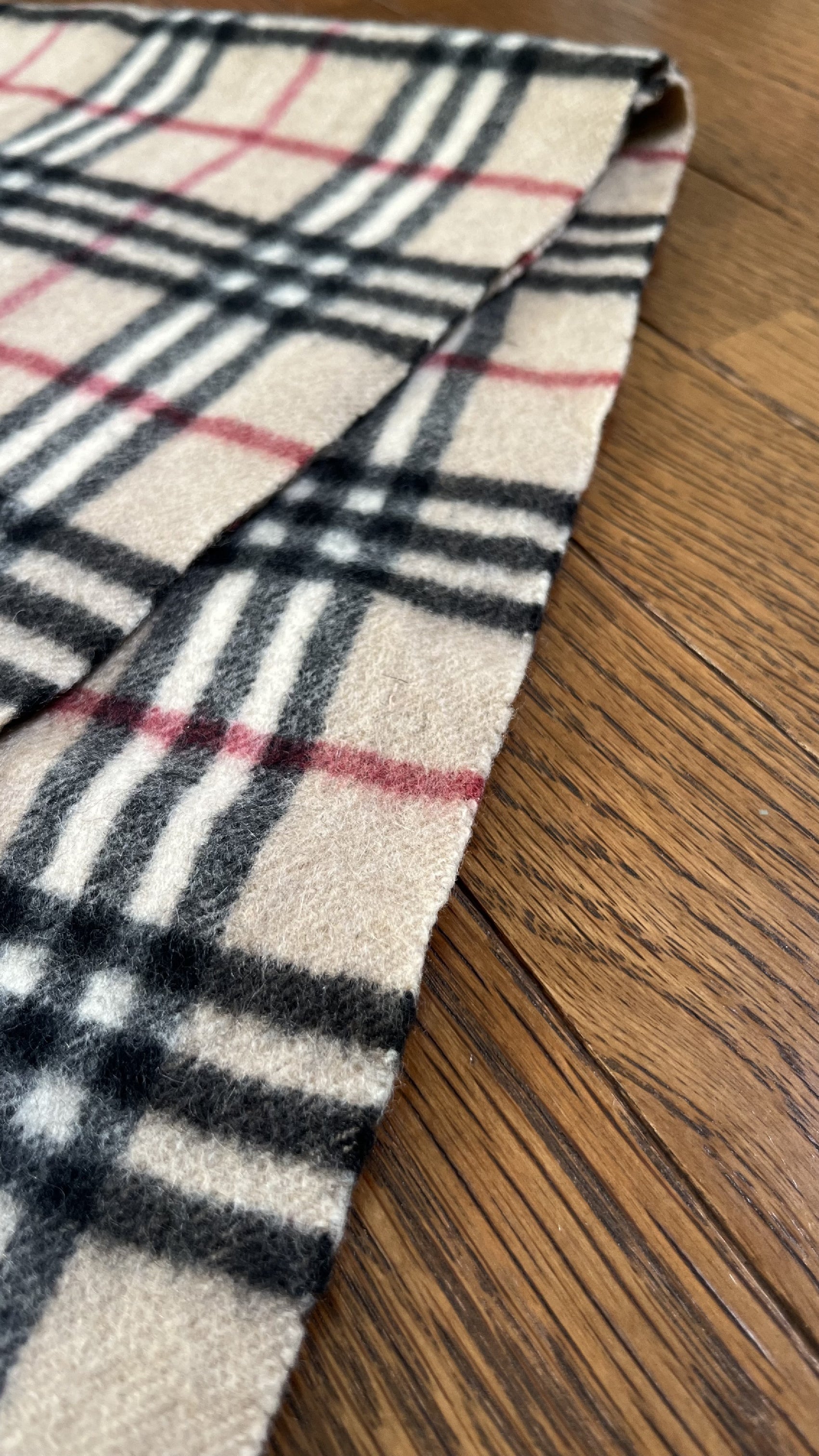 BURBERRY [Rare] BURBERRY Nova Check Cashmere Scarf Length: 152cm Width: 29cm 100% Cashmere Rare Color Nova Check White Beige Scarf