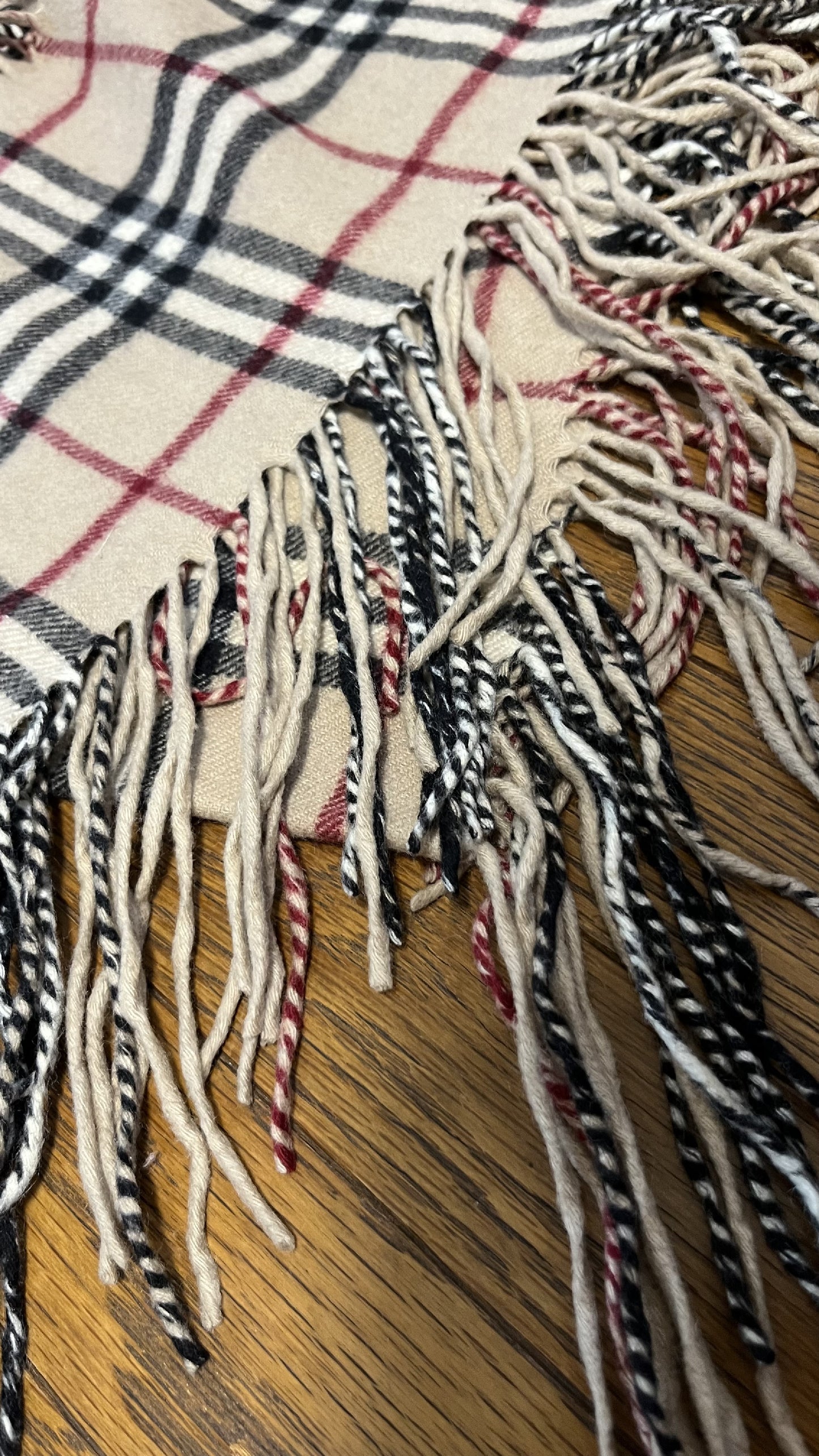 BURBERRY [Rare] BURBERRY Nova Check Scarf Length: 144cm Width: 19cm 100% Cashmere Nova Check Scarf with Side Fringe